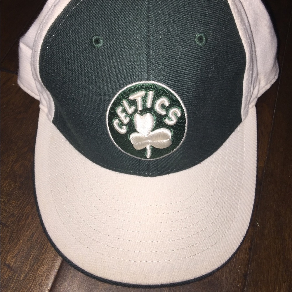 Boston Celtic Hardwood Classics Fitted Cap